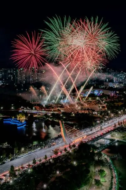 한국관광공사 운정호수공원 불꽃축제 모습