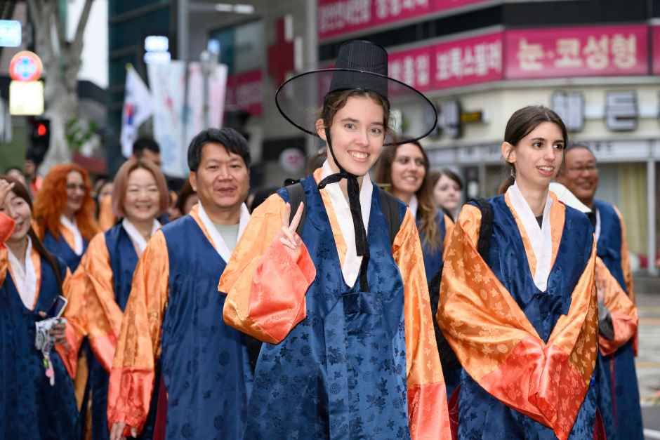 한국관광공사 수원화성문화제 모습 5